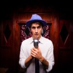 La escena de la comedia en vivo y los comediantes emergentes de la ciudad